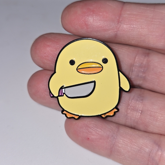 Enameled Lapel Pin Cute Yellow Duck - Picture 4 of 6